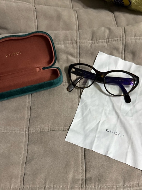 Gucci Other - Gucci Black Tortoiseshell Cat-Eye Glasses